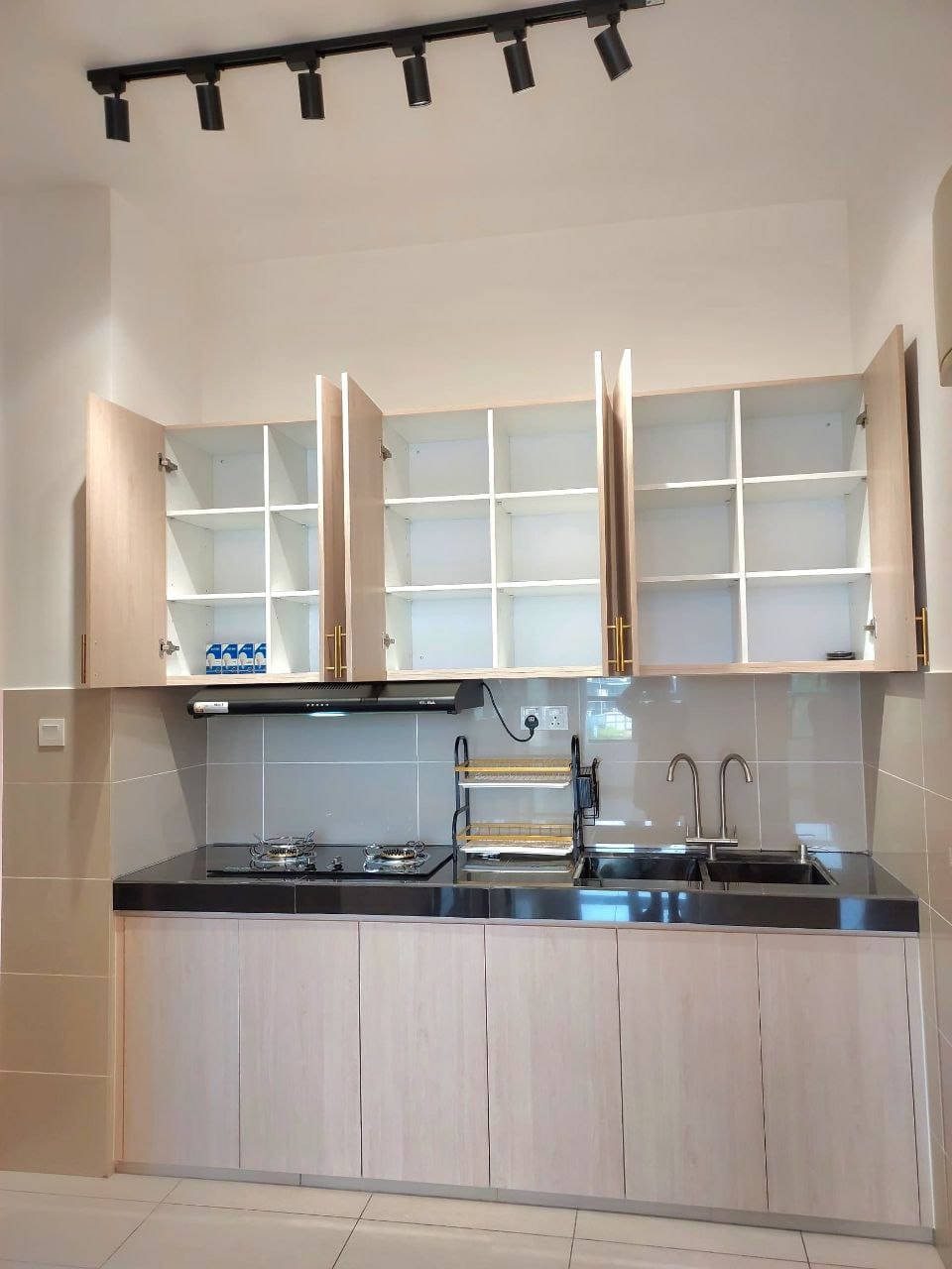 CONDOMINIUM FOR RENT - ZENTRO CONDO 16 SIERRA, PUCHONG SELANGOR