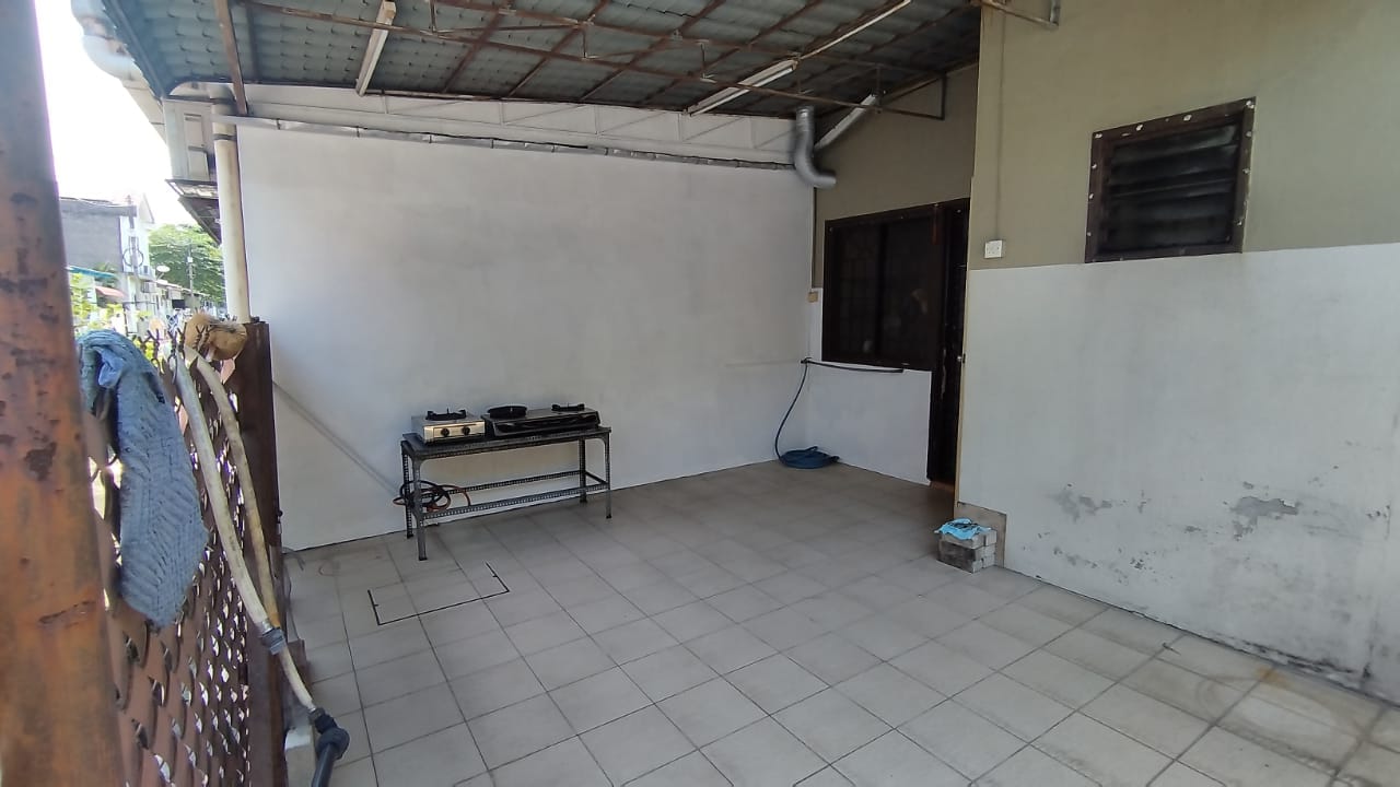 TERRACE HOUSE FOR SALE - CORNER LOT @ TAMAN PUTRA PRIMA PUCHONG SELONGAR
