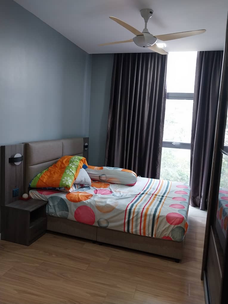 CONDOMINIUM FOR SALE – LAKEFRONT RESIDENCE CYBERJAYA