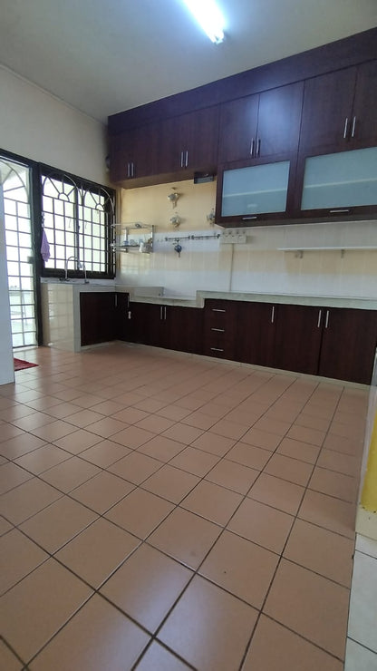 TERRACE HOUSE FOR SALE - CORNER LOT @ TAMAN PUTRA PRIMA PUCHONG SELONGAR