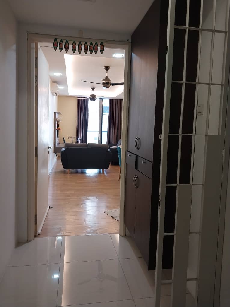 CONDOMINIUM FOR SALE – LAKEFRONT RESIDENCE CYBERJAYA
