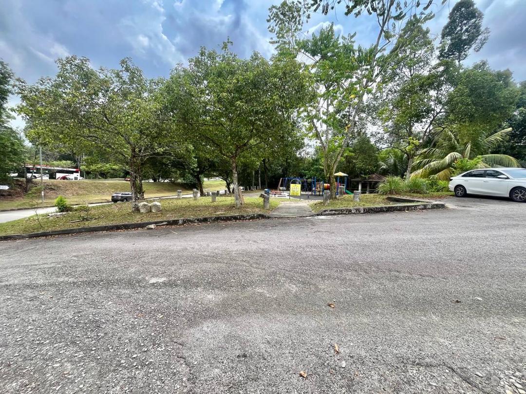 TERRACE HOUSE FOR SALE - 2 STOREY INTERMEDIATE LESTARI PERDANA SERI KEMBANGAN [FACING PLAYGROUND]