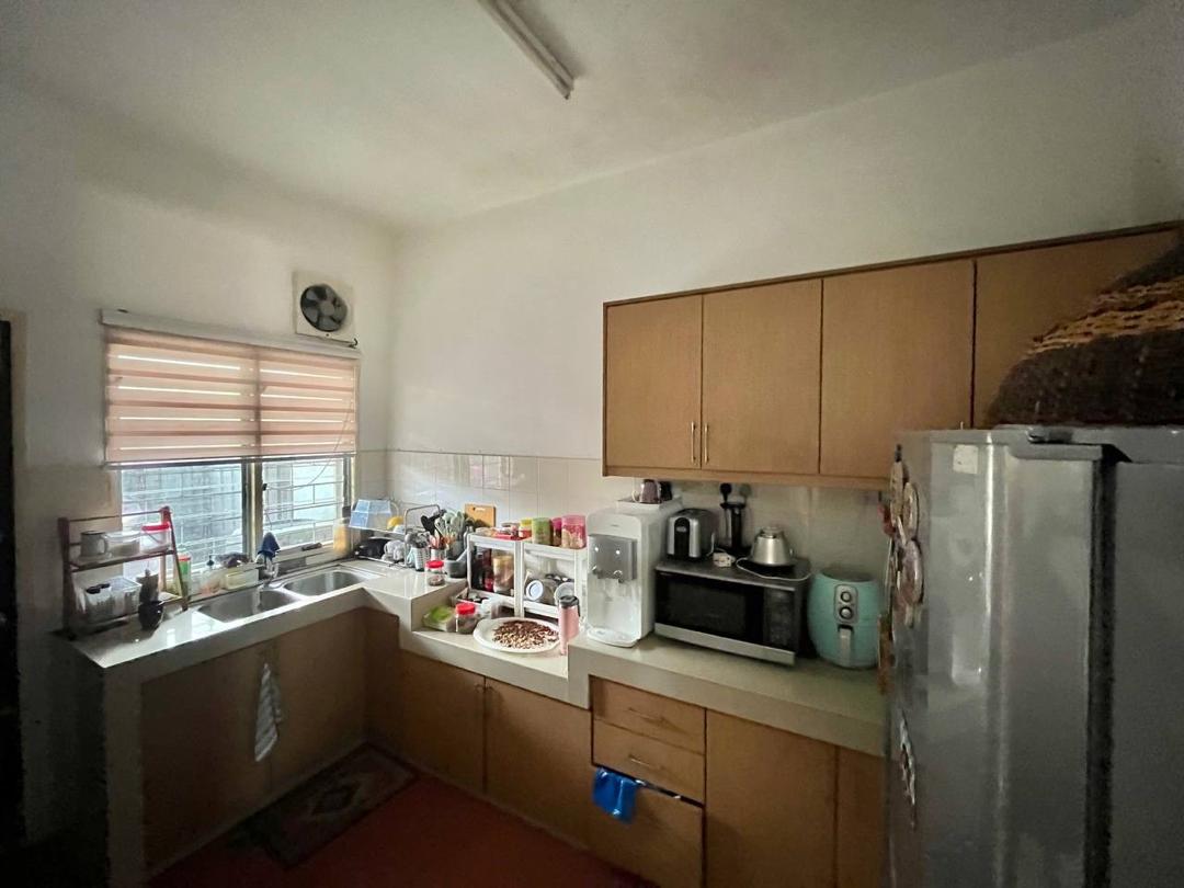 TERRACE HOUSE FOR SALE - 2 STOREY INTERMEDIATE LESTARI PERDANA SERI KEMBANGAN [FACING PLAYGROUND]