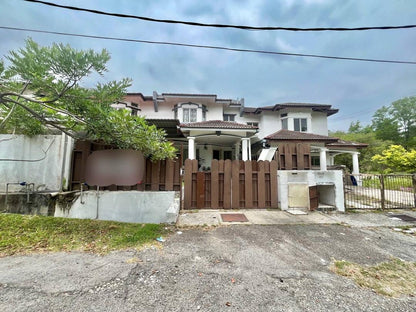 TERRACE HOUSE FOR SALE - 2 STOREY INTERMEDIATE LESTARI PERDANA SERI KEMBANGAN [FACING PLAYGROUND]
