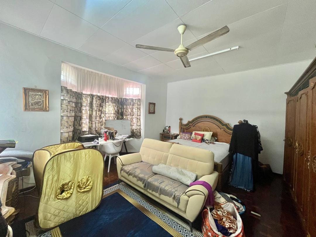 TERRACE HOUSE FOR SALE - 2 STOREY INTERMEDIATE LESTARI PERDANA SERI KEMBANGAN [FACING PLAYGROUND]