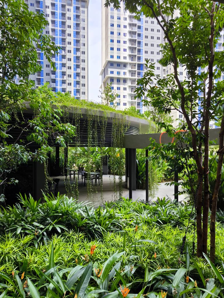 CONDOMINIUM FOR SALE - ONE EQUINE SERI KEMBANGAN, SELANGOR