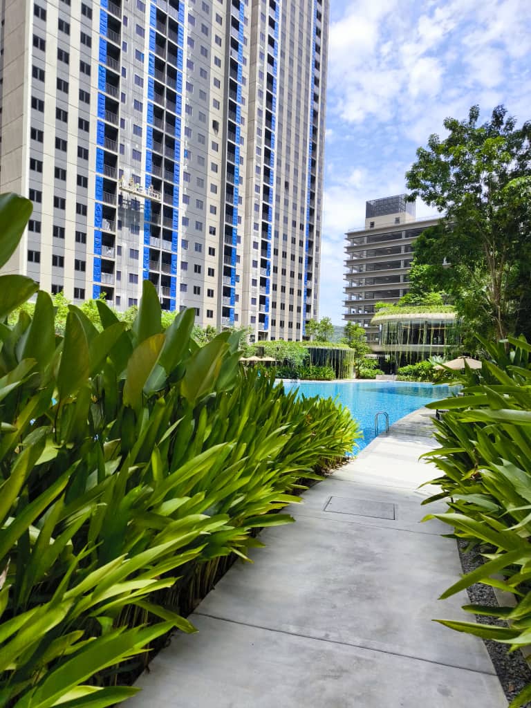 CONDOMINIUM FOR SALE - ONE EQUINE SERI KEMBANGAN, SELANGOR