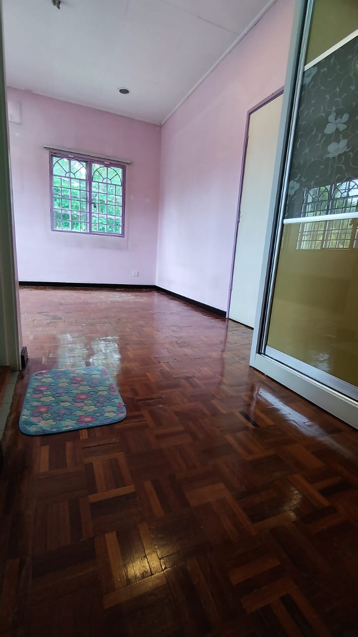 TERRACE HOUSE FOR SALE - CORNER LOT @ TAMAN PUTRA PRIMA PUCHONG SELONGAR