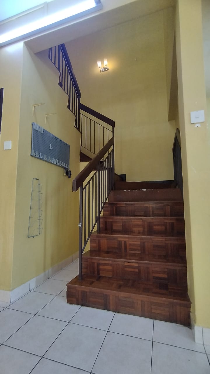 TERRACE HOUSE FOR SALE - CORNER LOT @ TAMAN PUTRA PRIMA PUCHONG SELONGAR