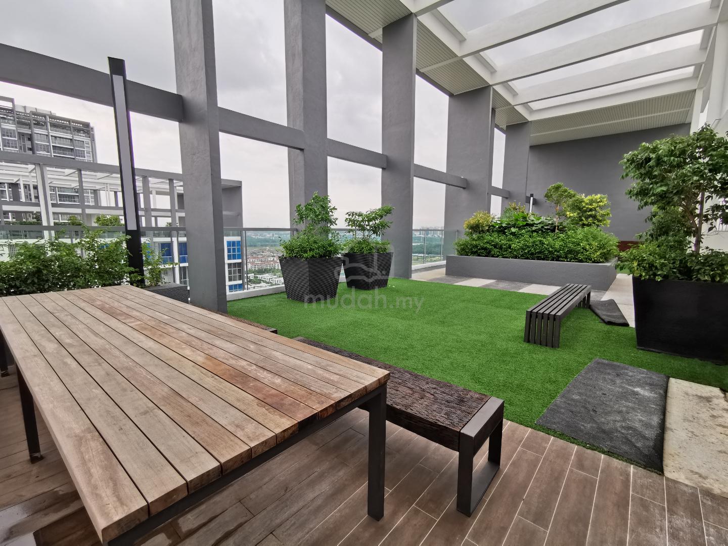 CONDOMINIUM FOR RENT – LAKEFRONT RESIDENCE CYBERJAYA
