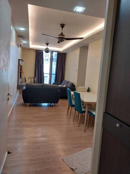 CONDOMINIUM FOR RENT – LAKEFRONT RESIDENCE CYBERJAYA
