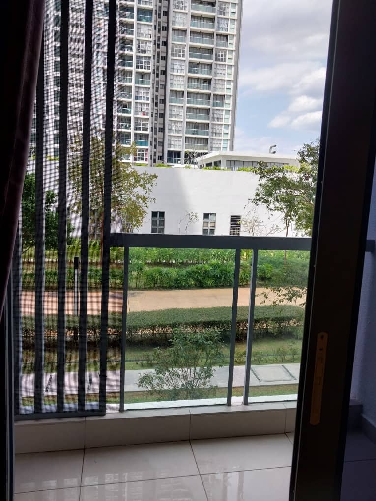 CONDOMINIUM FOR RENT – LAKEFRONT RESIDENCE CYBERJAYA