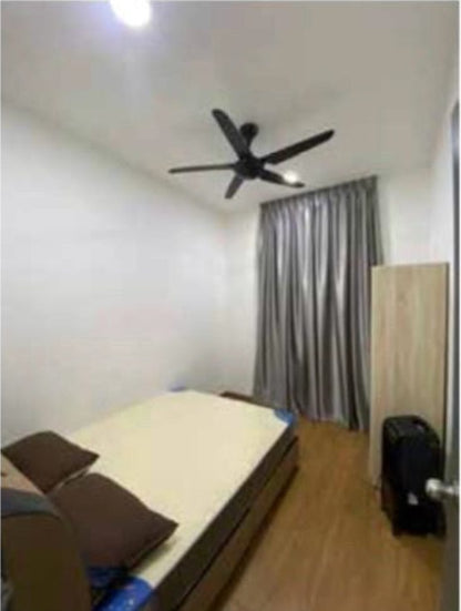 CONDOMINIUM FOR SALE - SANDERLING, LAKEFRONT CYBERJAYA, SELANGOR
