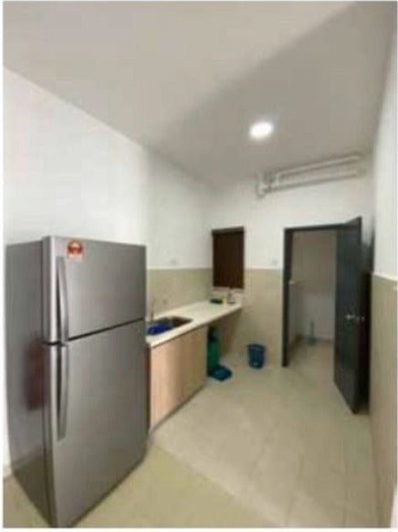 CONDOMINIUM FOR SALE - SANDERLING, LAKEFRONT CYBERJAYA, SELANGOR
