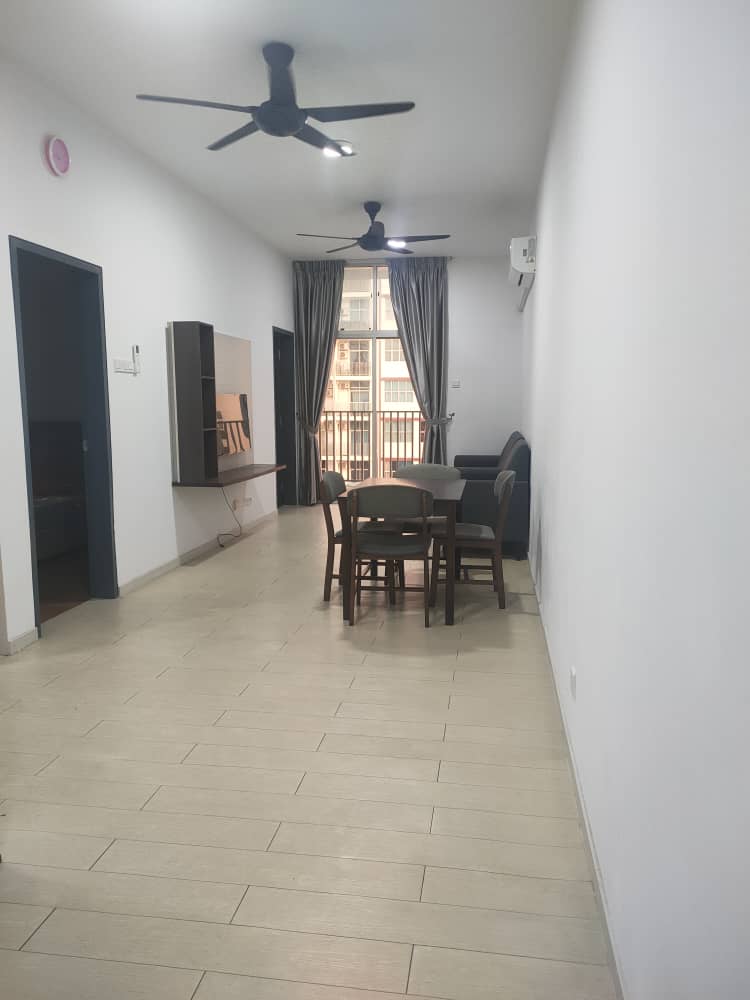 CONDOMINIUM FOR SALE - SANDERLING, LAKEFRONT CYBERJAYA, SELANGOR