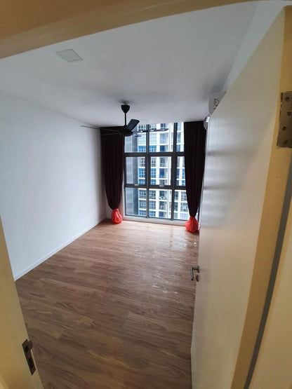 CONDOMINIUM FOR SALE - LAKEFRONT RESIDENCE, CYBERJAYA, SELANGOR