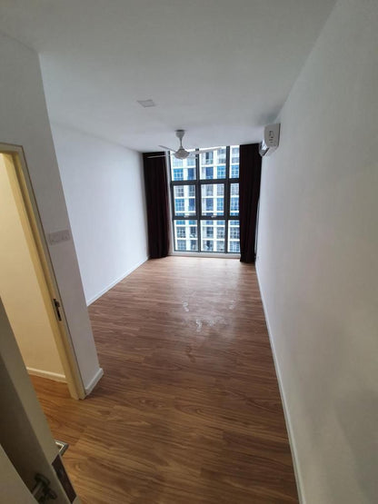 CONDOMINIUM FOR SALE - LAKEFRONT RESIDENCE, CYBERJAYA, SELANGOR