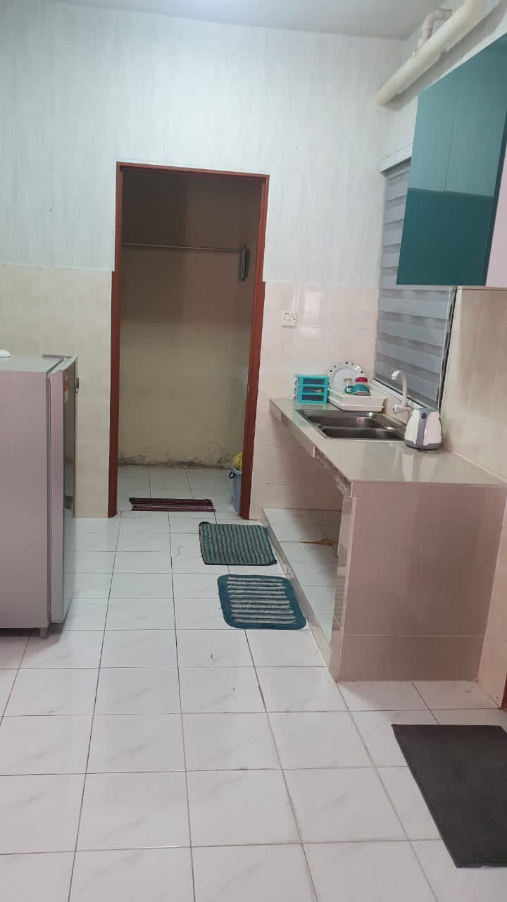 APARTMENT FOR SALE - APARTMENT VISTA IMPIANA, SERI KEMBANGAN, SELANGOR