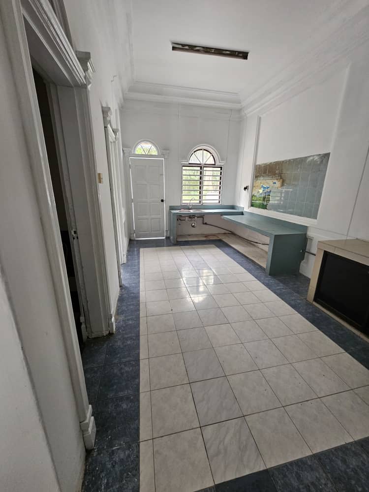DOUBLE  STOREY TERRACE HOUSE FOR SALE - TAMAN BIDOR MEWAH, BIDOR, PERAK