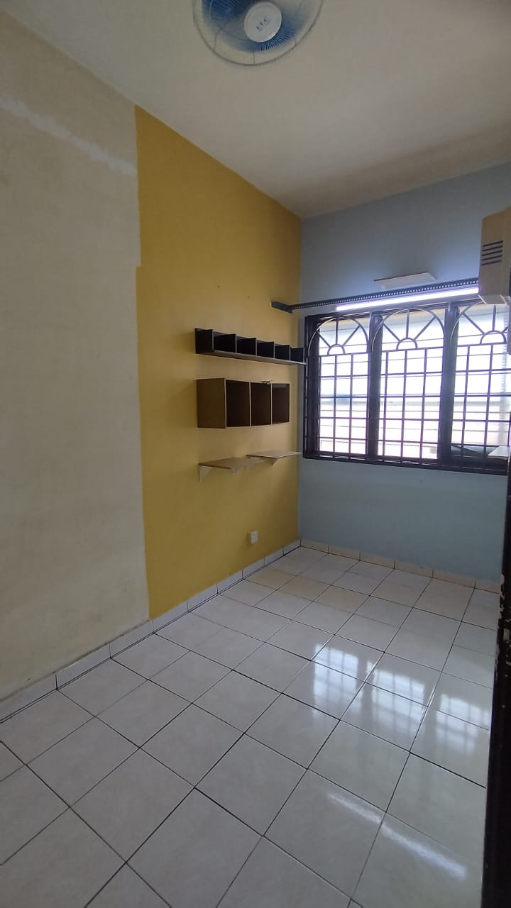 TERRACE HOUSE FOR SALE - CORNER LOT @ TAMAN PUTRA PRIMA PUCHONG SELONGAR